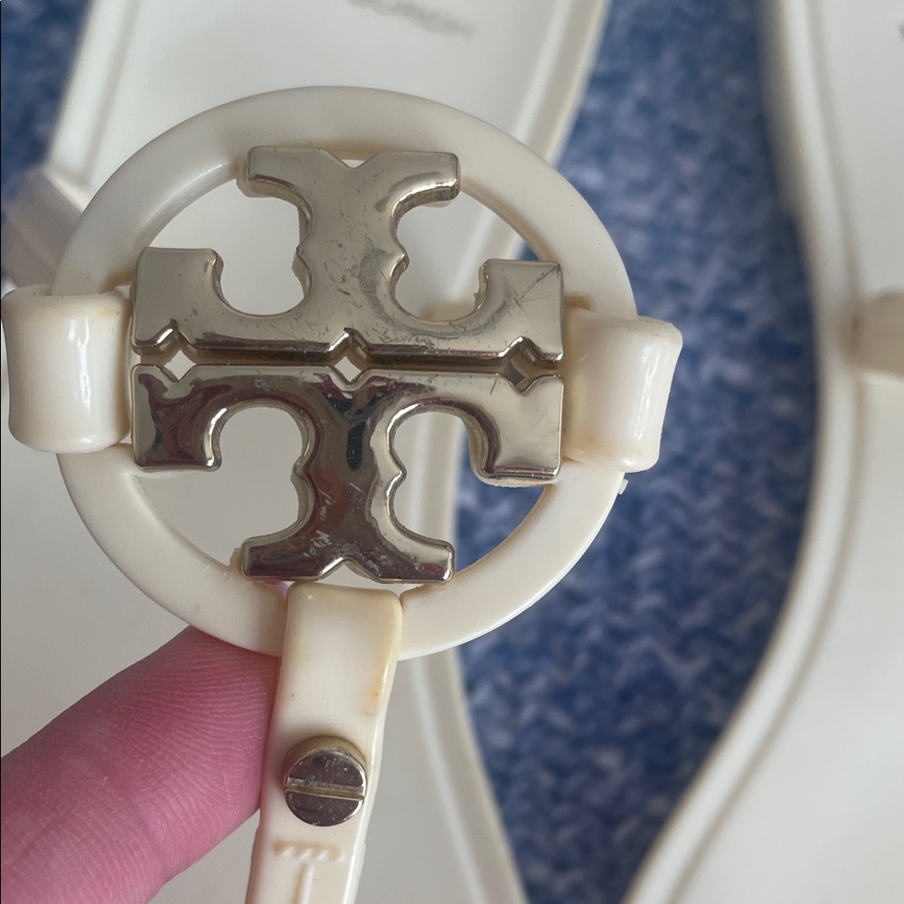 Tory Burch Women's Cream Sandals - Picture 2 of 6